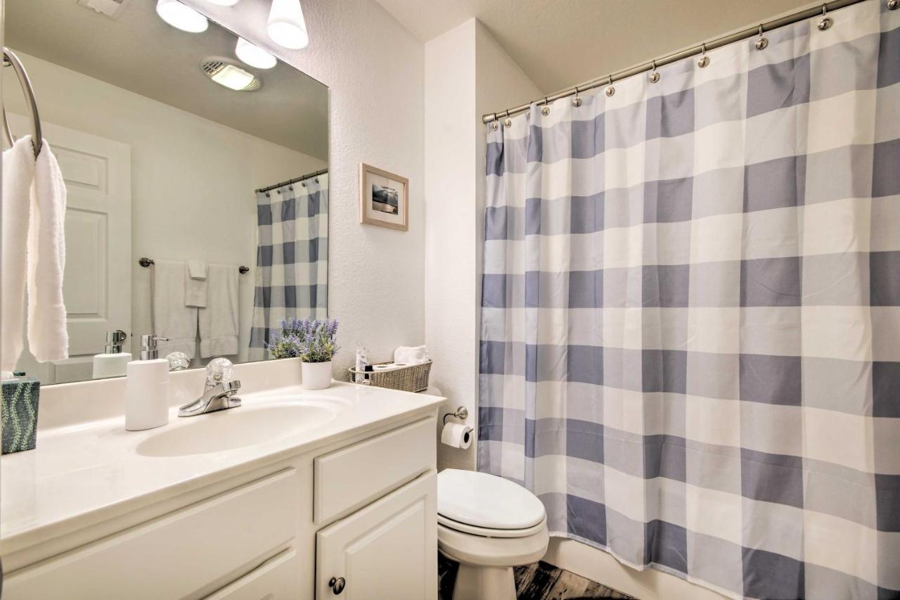 Sleek Lake Ozark Gem With Views And Pool Access! Dış mekan fotoğraf